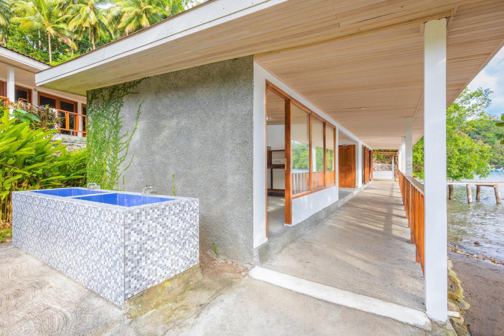 Thalassa Dive Resort Lembeh Airtembaga Eksteriør bilde