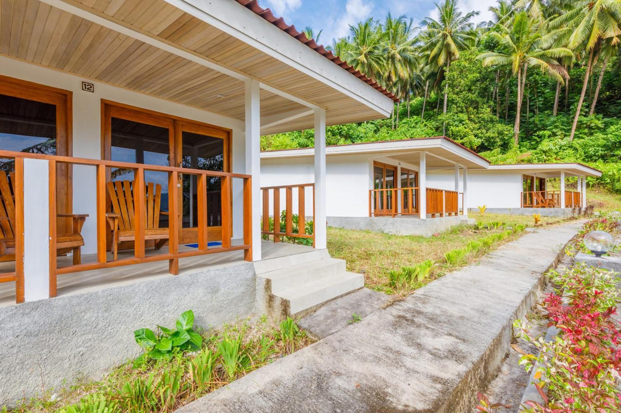 Thalassa Dive Resort Lembeh Airtembaga Eksteriør bilde