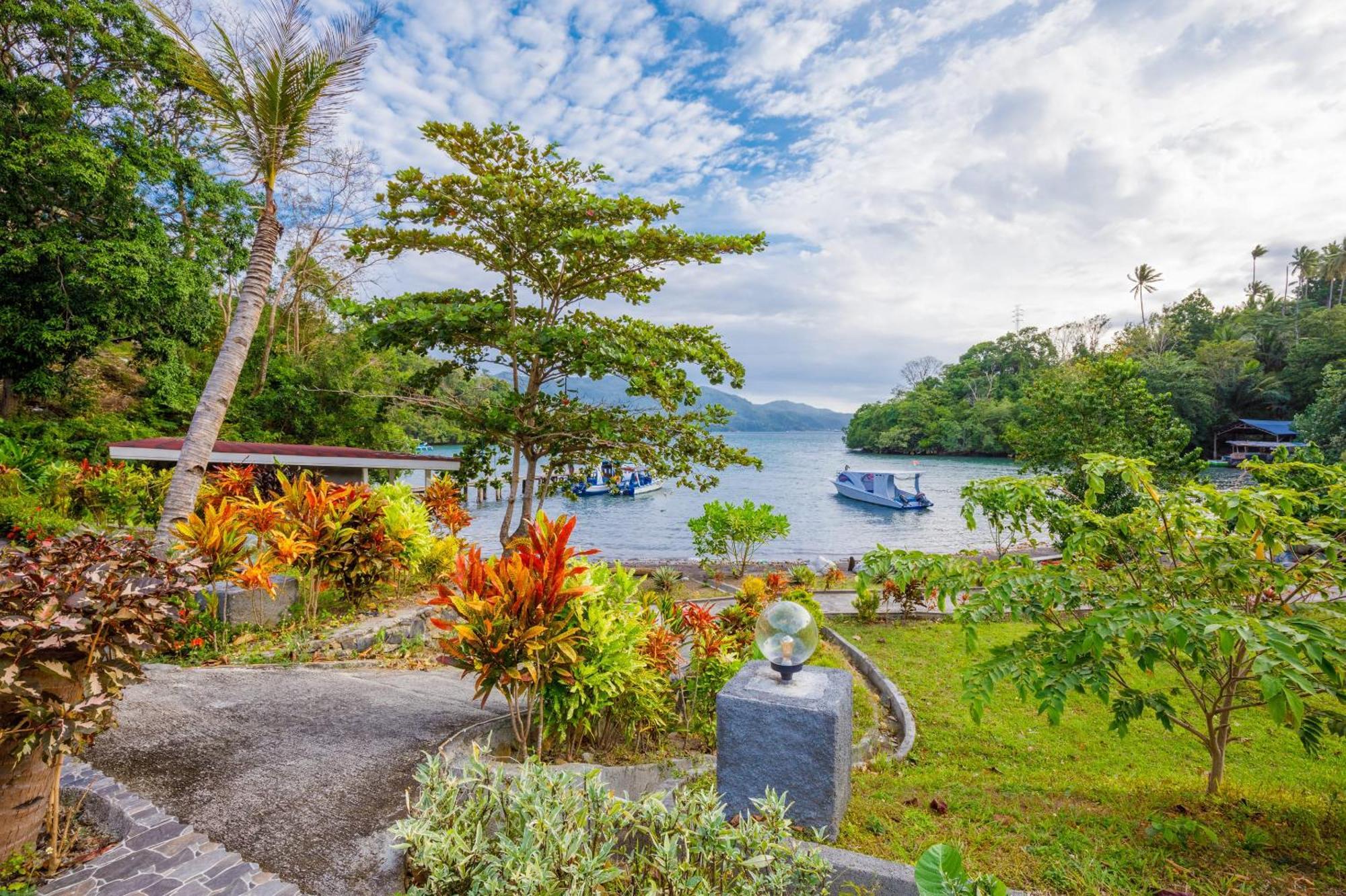 Thalassa Dive Resort Lembeh Airtembaga Eksteriør bilde